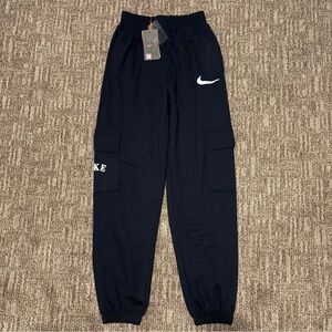 Nike boys black cargo joggers sweatpants size Medium (8/10)